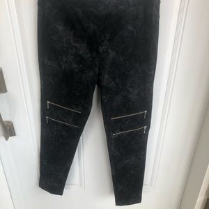 Periphery pants with zippers - Size 6